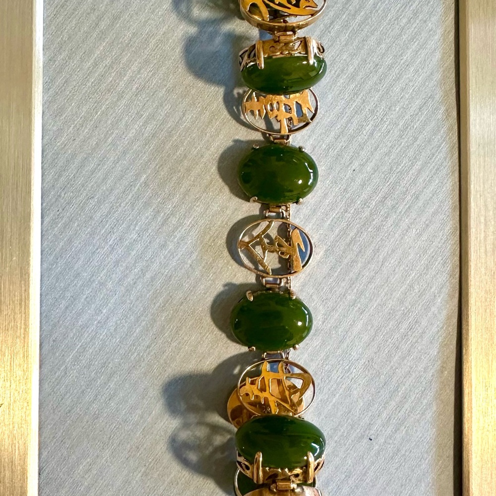 Elegant Green and Gold Bracelet